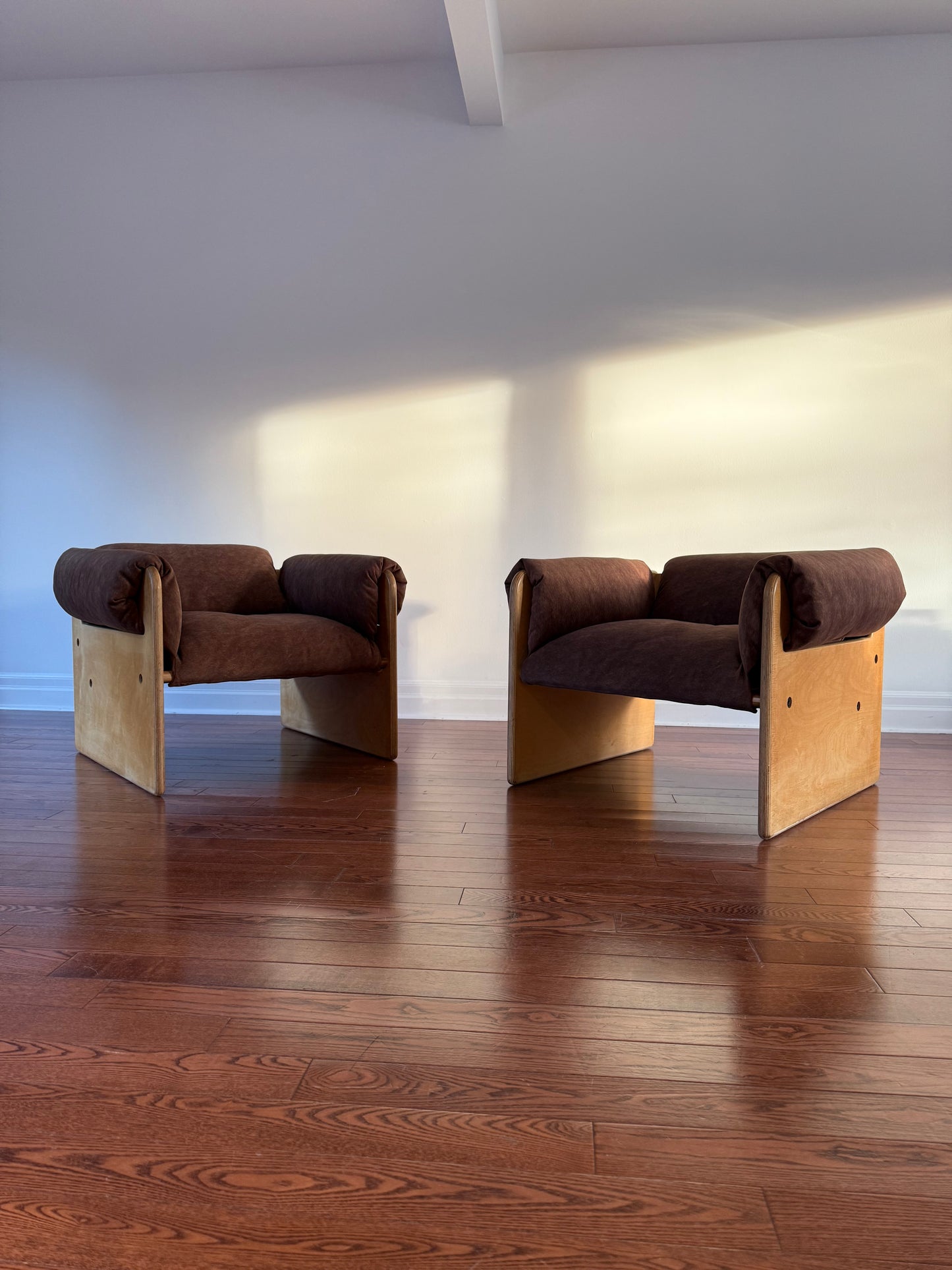 Renaissance Easy Chairs by Muller & Stewart, 1970s