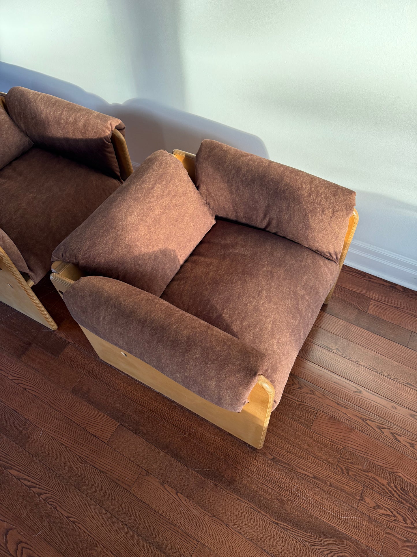 Renaissance Easy Chairs by Muller & Stewart, 1970s