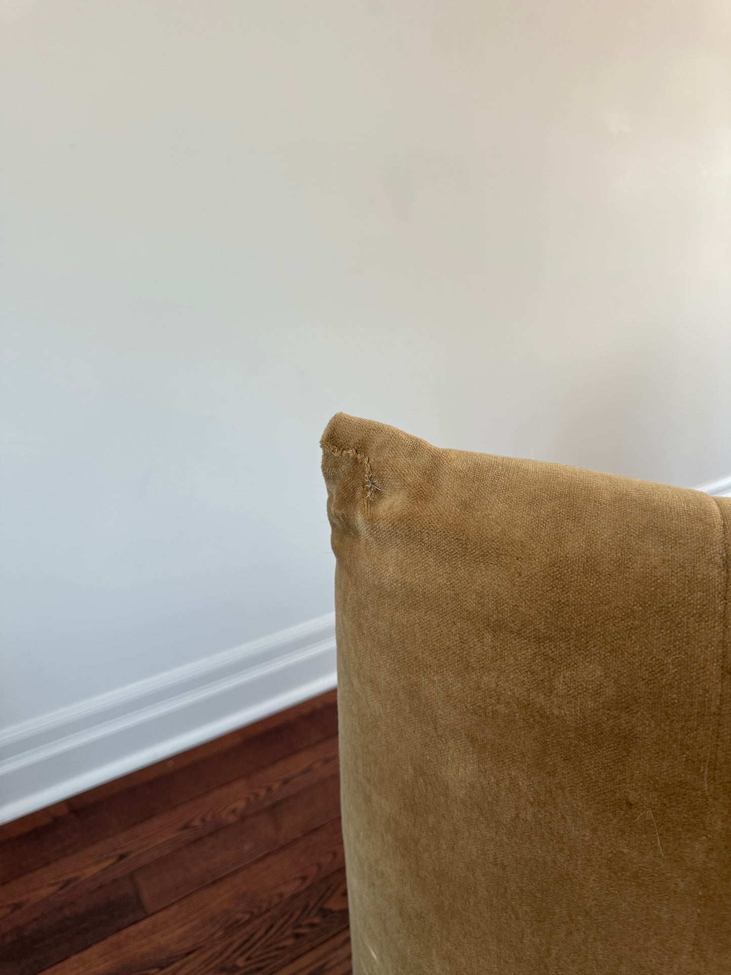 Arconas Aralia Loveseat and-or Lounge Chair