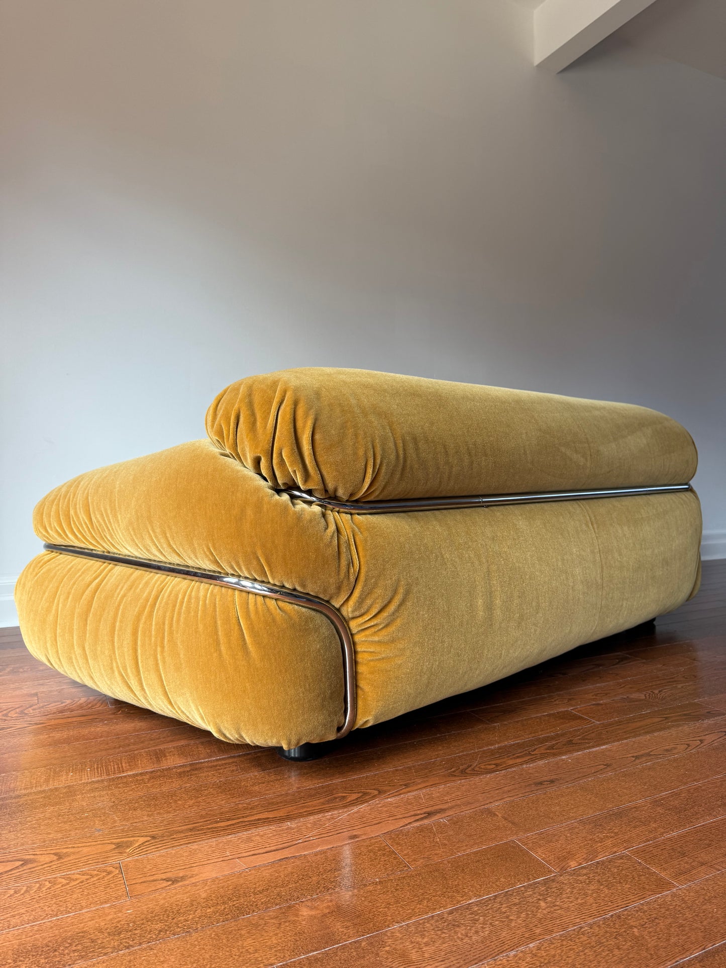 Sesann Loveseat by Gianfranco Frattini for Cassina