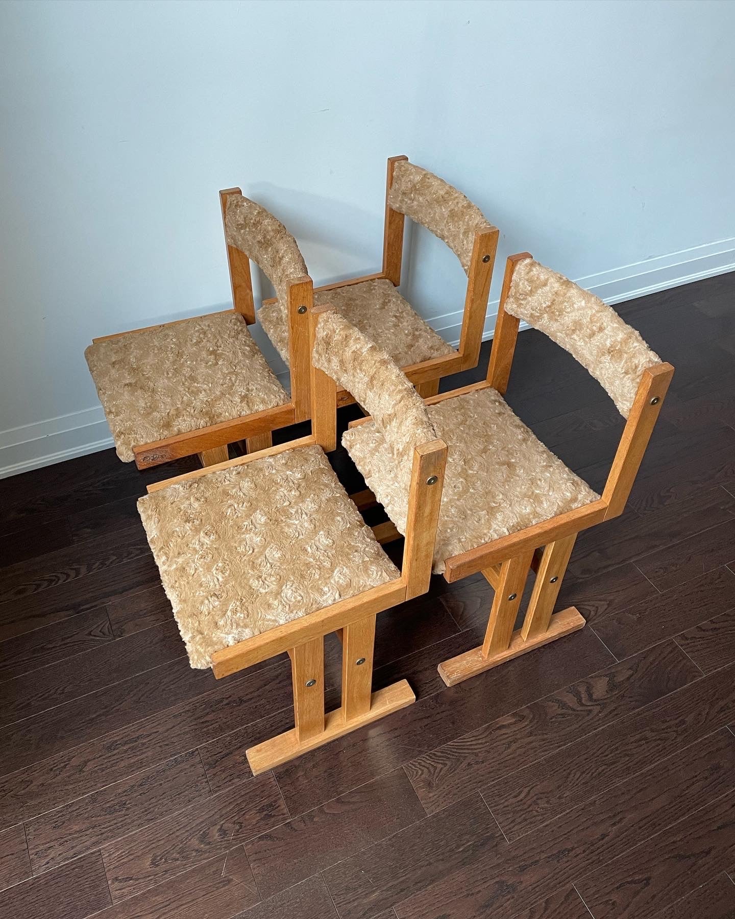 Gangso Mobler Tear Dining Chairs