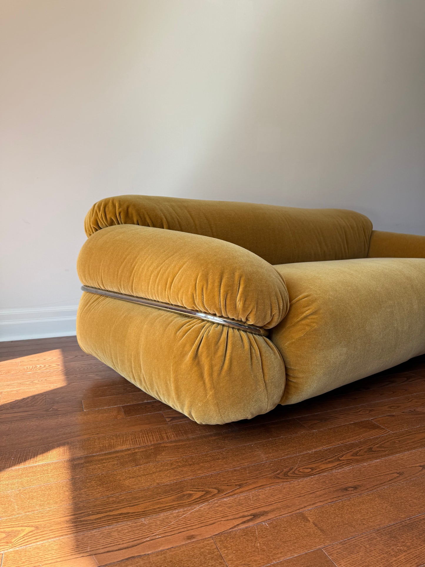 Sesann Loveseat by Gianfranco Frattini for Cassina