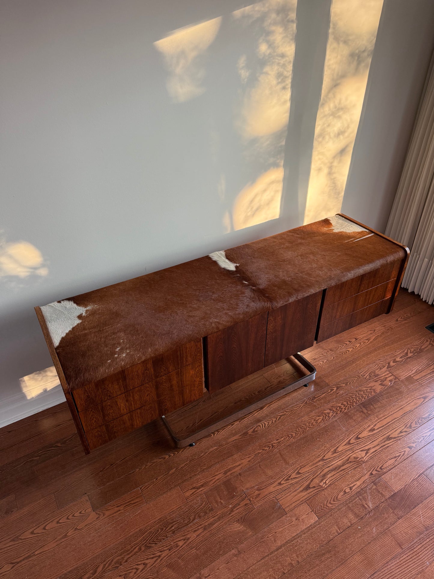 Ste. Marie & Laurent Rosewood & Chrome Executive Credenza [Cowhide Surface]