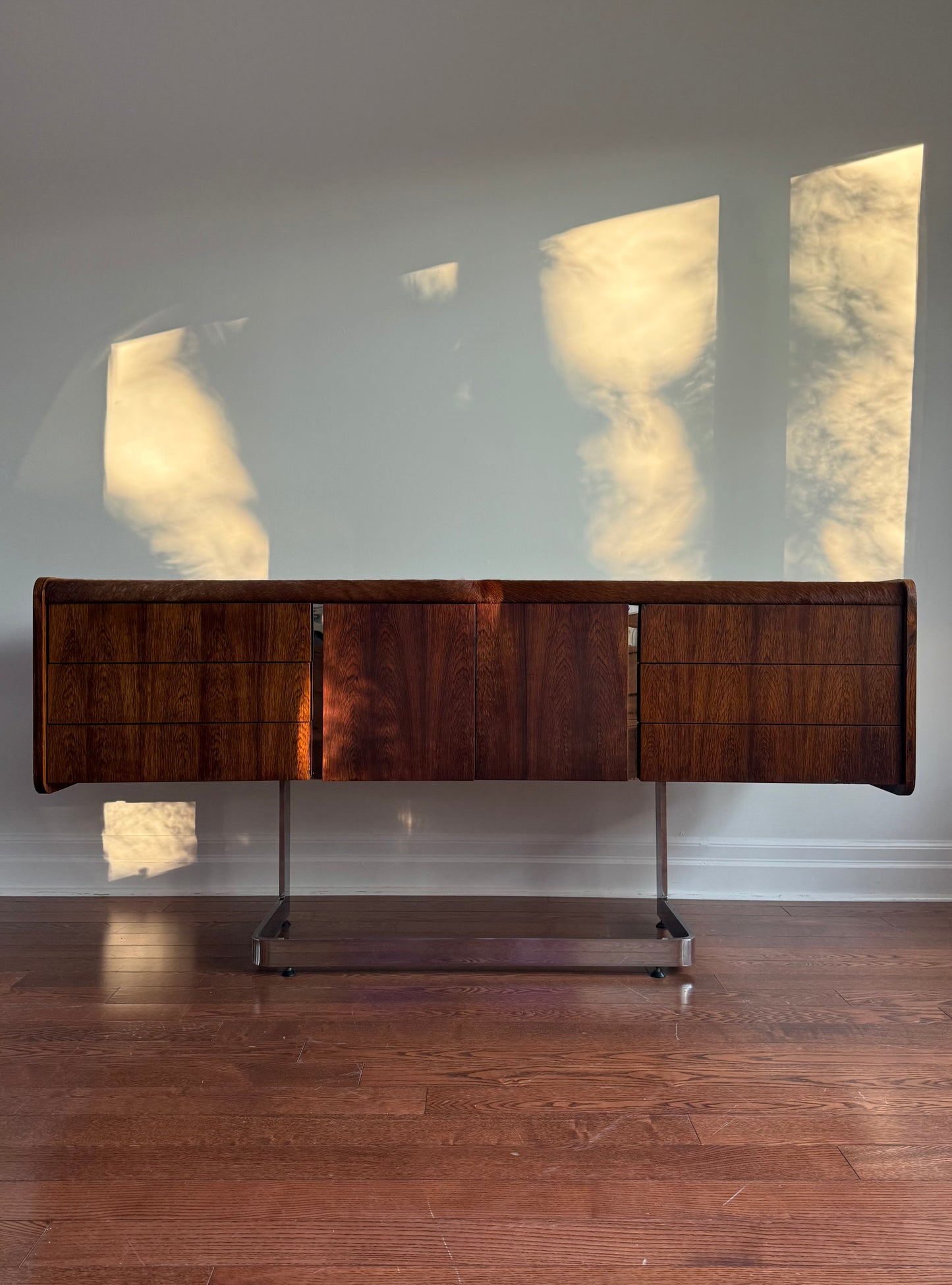 Ste. Marie & Laurent Rosewood & Chrome Executive Credenza [Cowhide Surface]