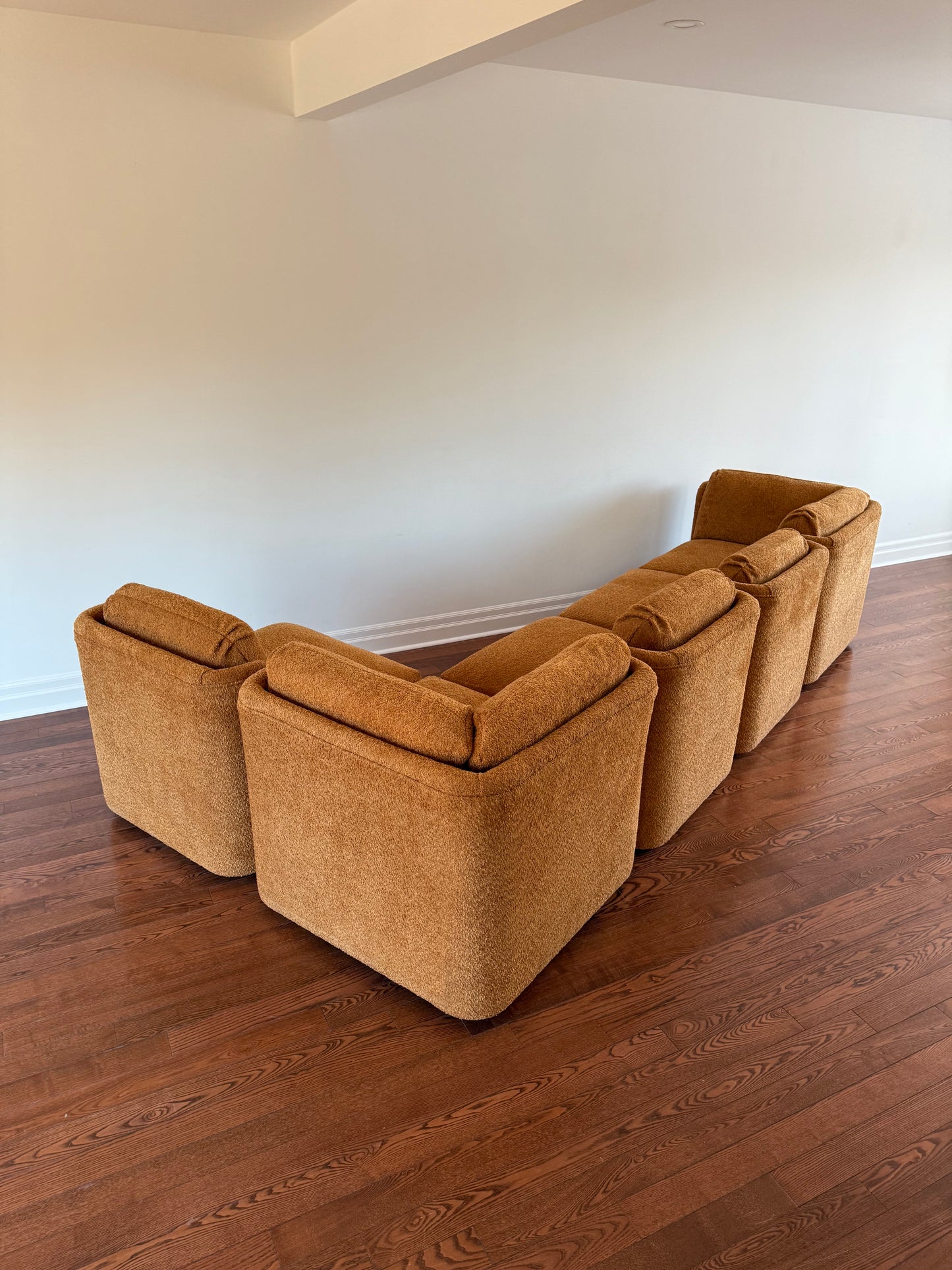 Henredon 5 Piece Scalloped Back Modular Sofa, 1980s