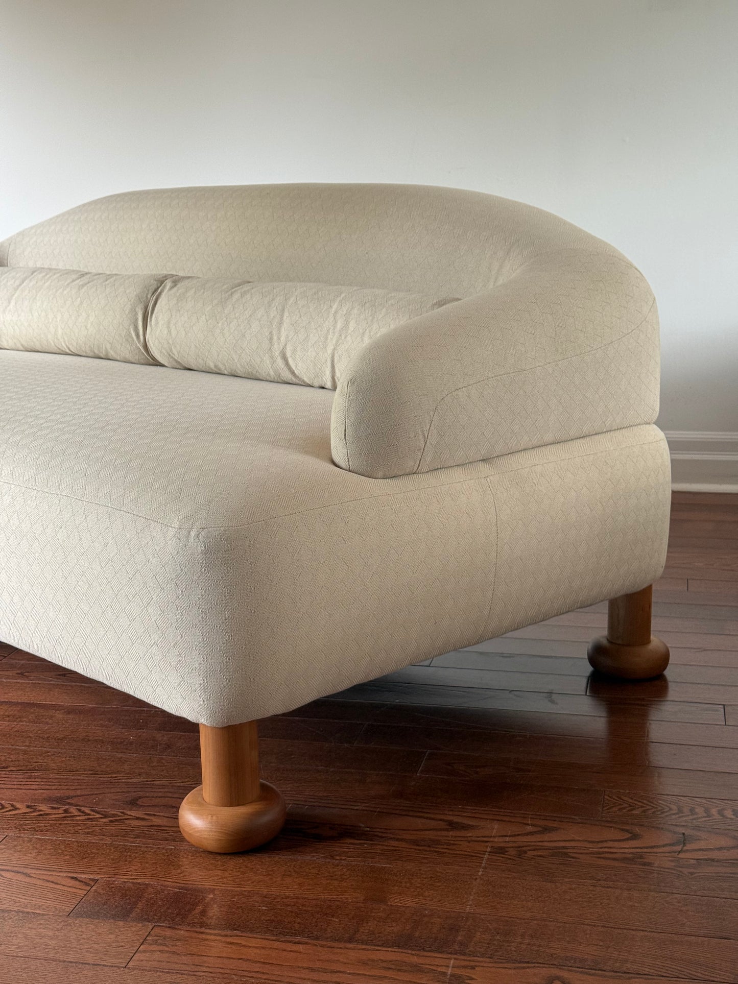 BDDW Caubeen 6' Sofa