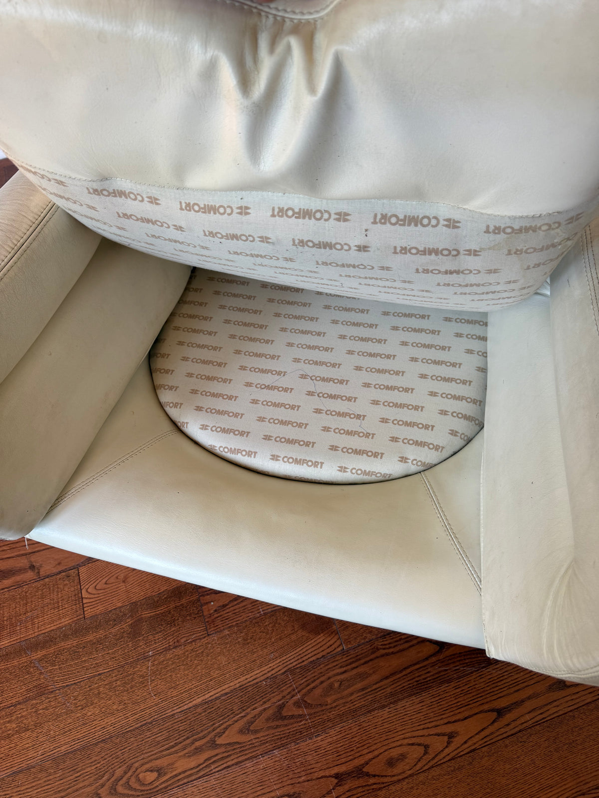 Elda Lounge Chairs by Joe Colombo for Comfort, 1960s [Price Includes Reupholstery]
