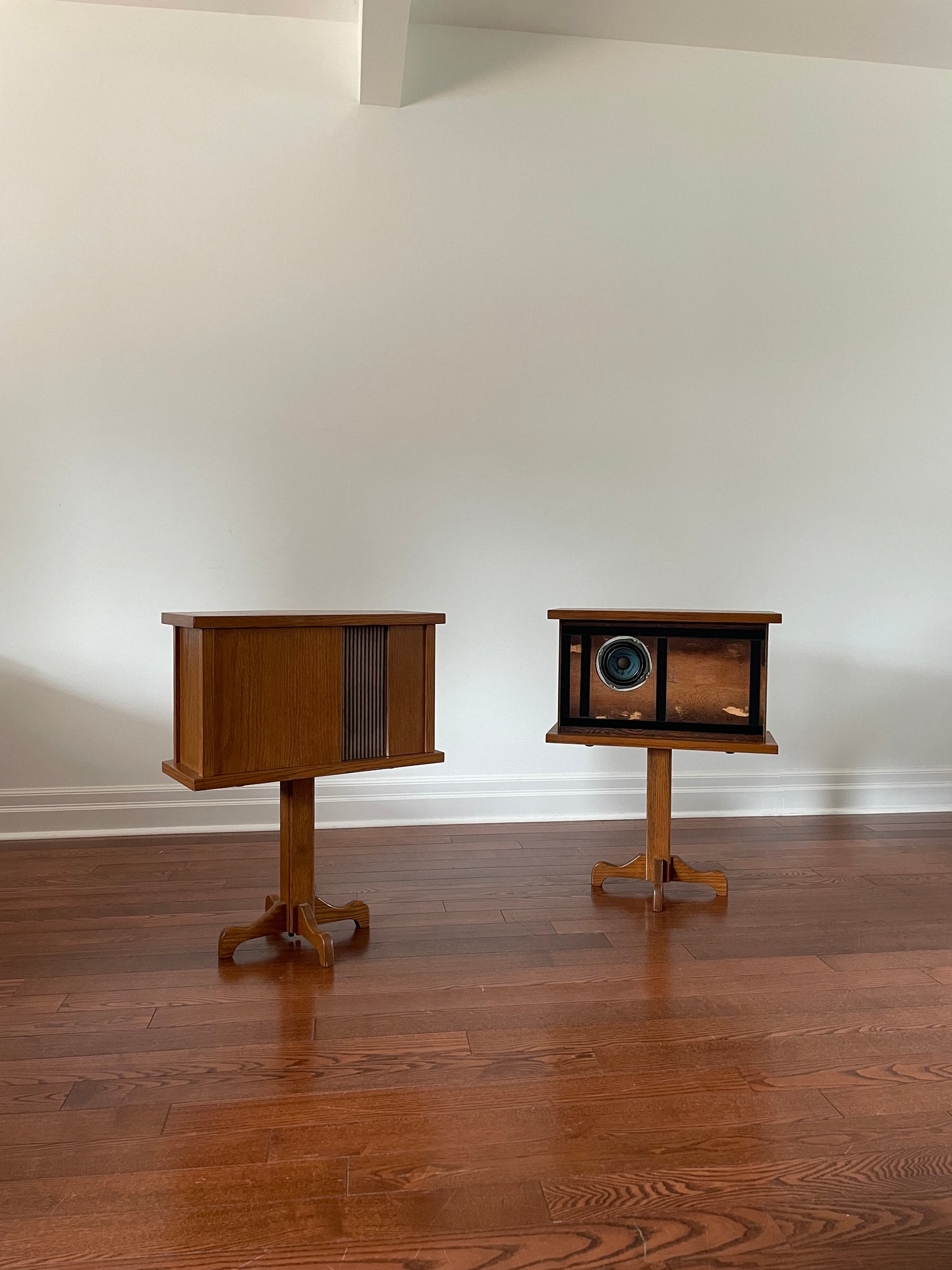 Bose 901 Speakers with Stands