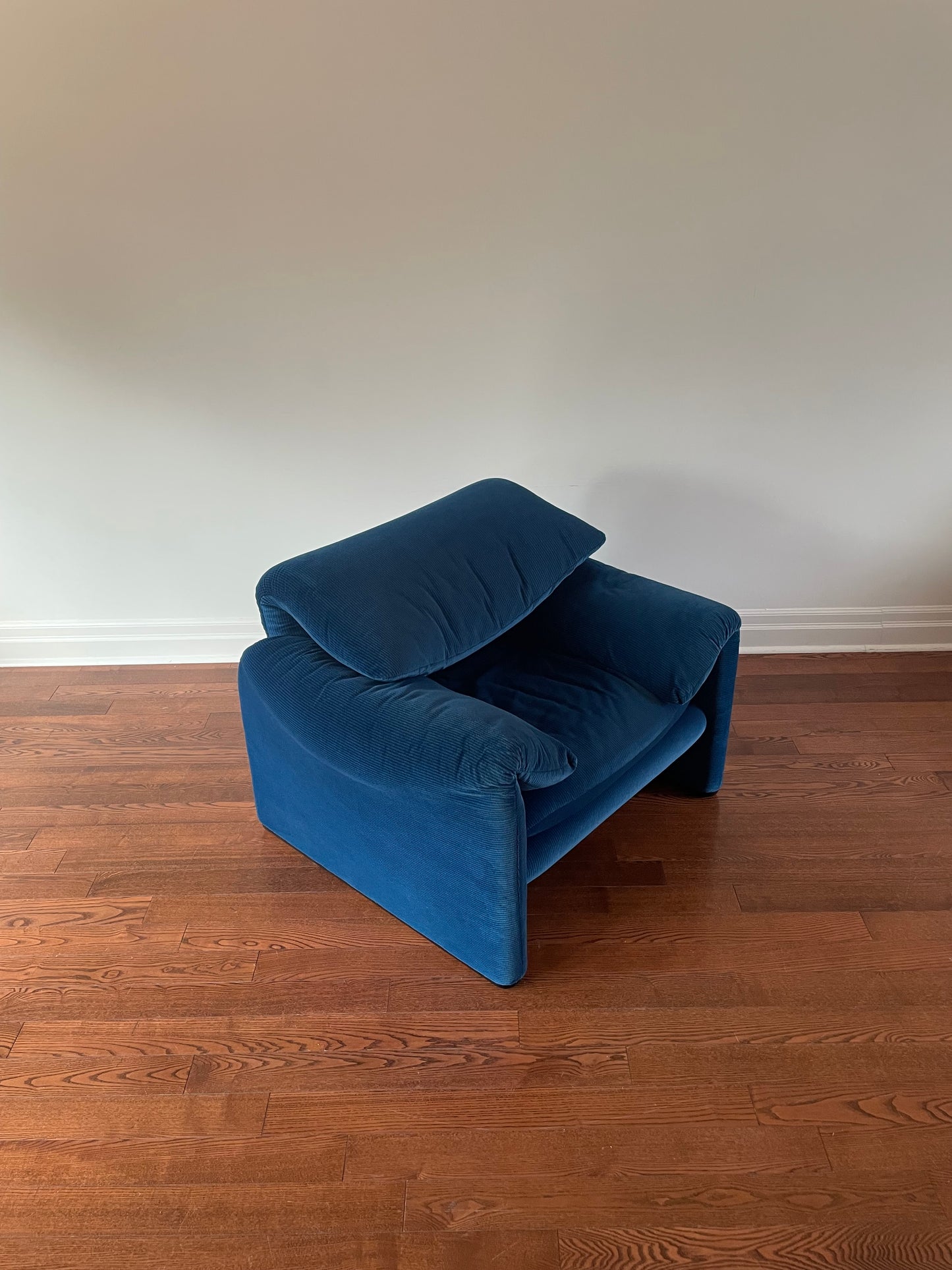 Cassina Maralunga Armchair