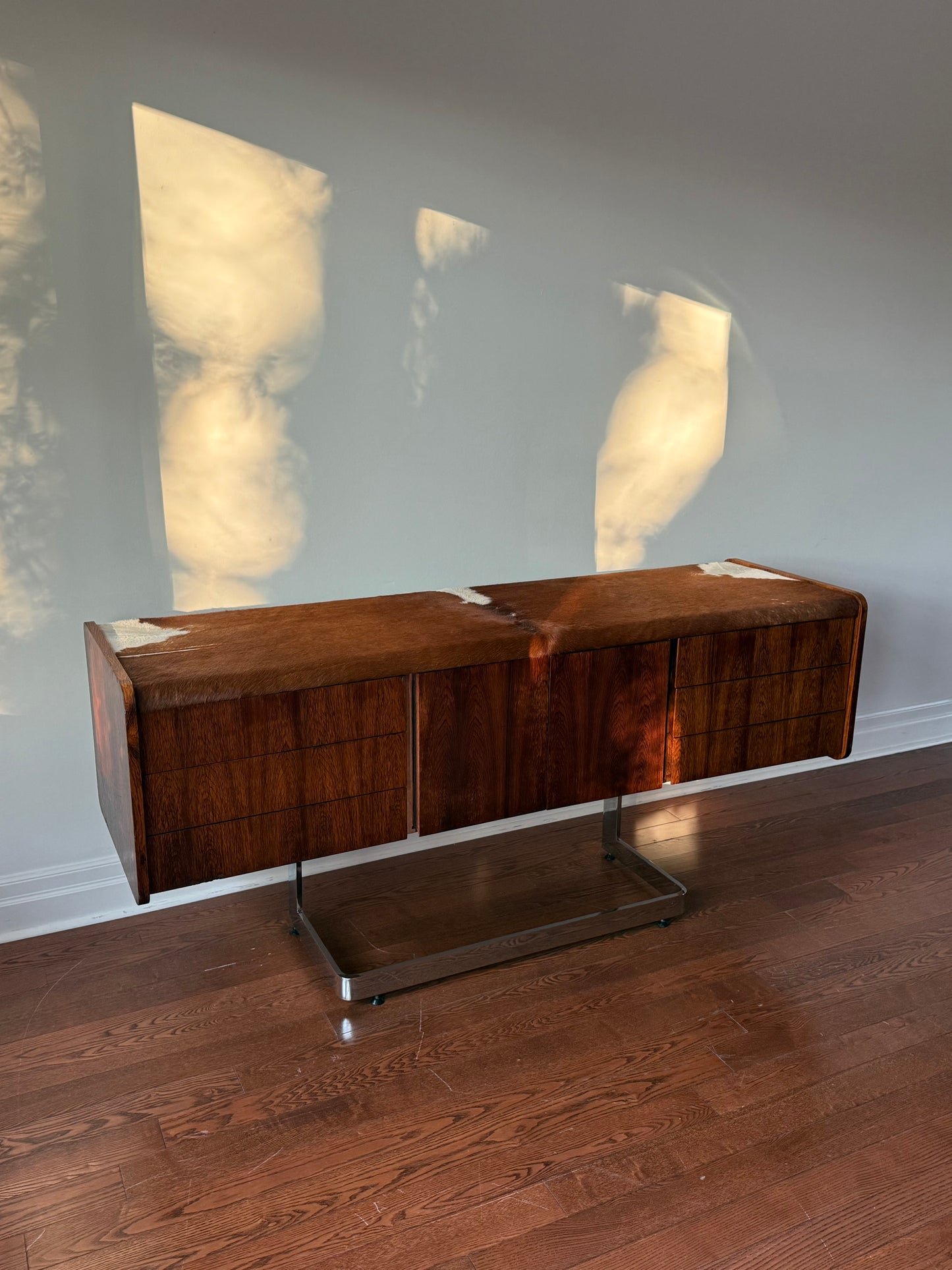 Ste. Marie & Laurent Rosewood & Chrome Executive Credenza [Cowhide Surface]
