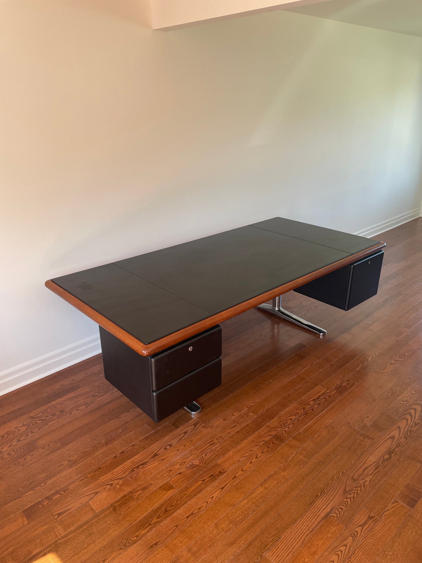 Warren Platner for Knoll Executive Desk in Leather & Cherry