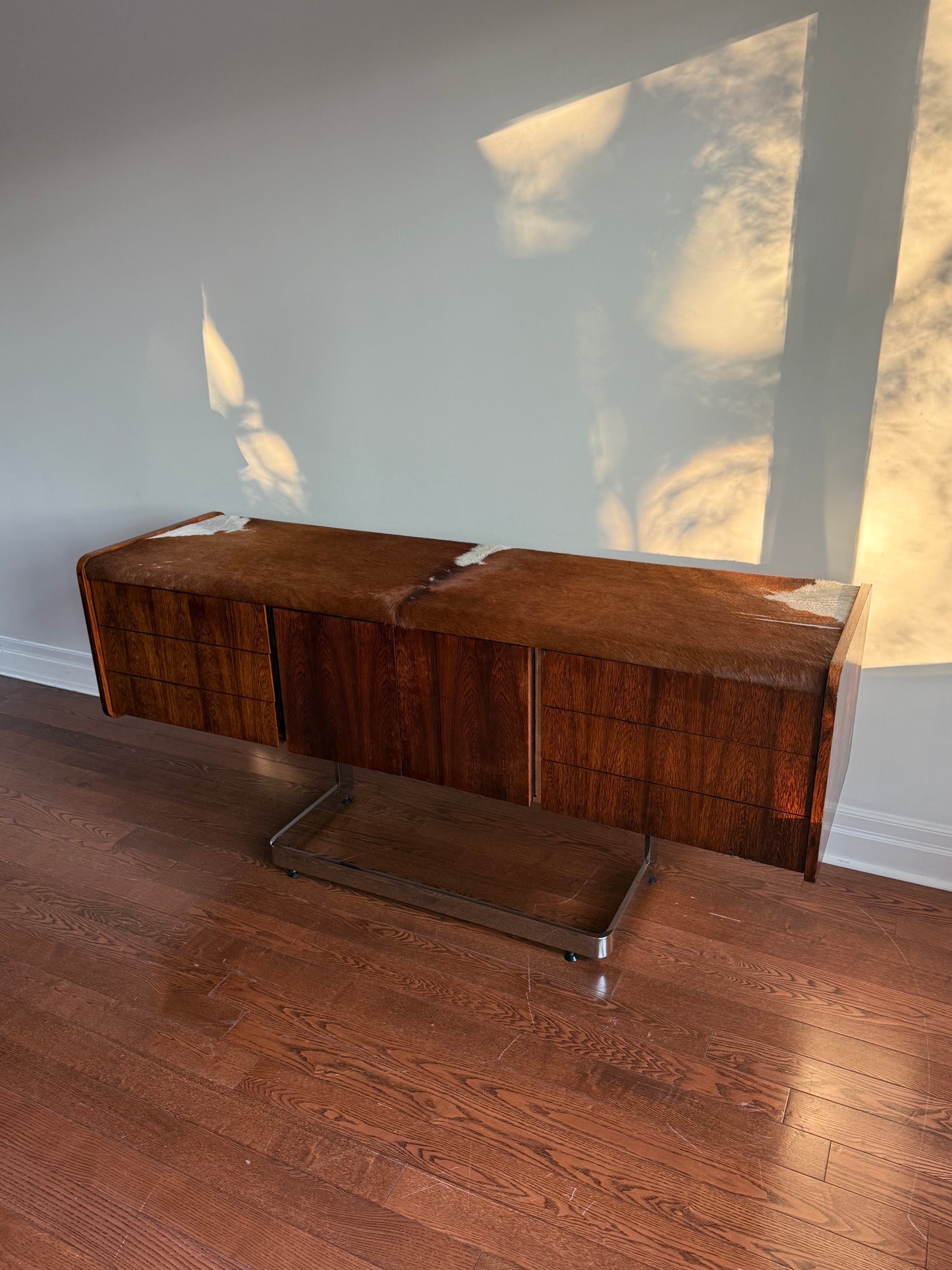 Ste. Marie & Laurent Rosewood & Chrome Executive Credenza [Cowhide Surface]