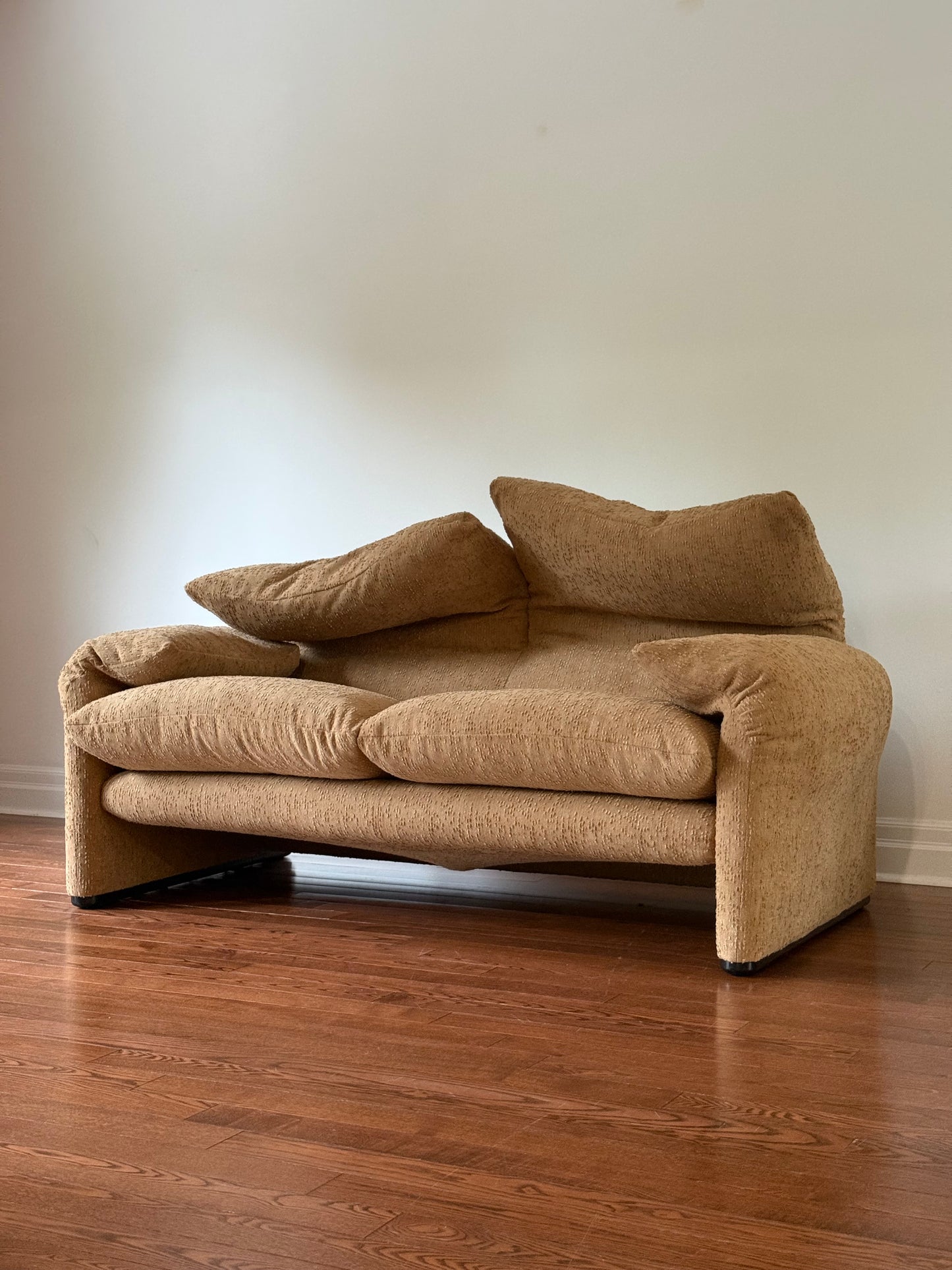 Cassina Maralunga Loveseat, 1970s