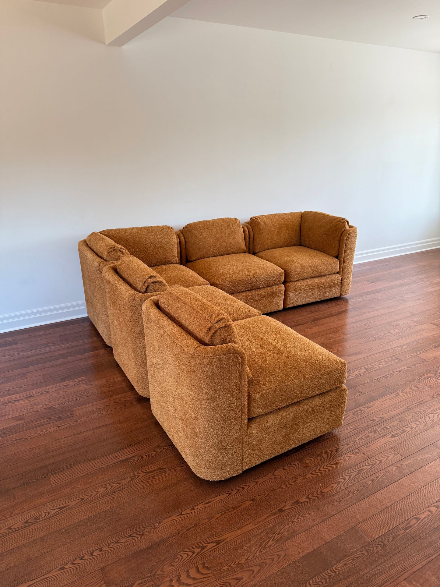 Henredon 5 Piece Scalloped Back Modular Sofa, 1980s