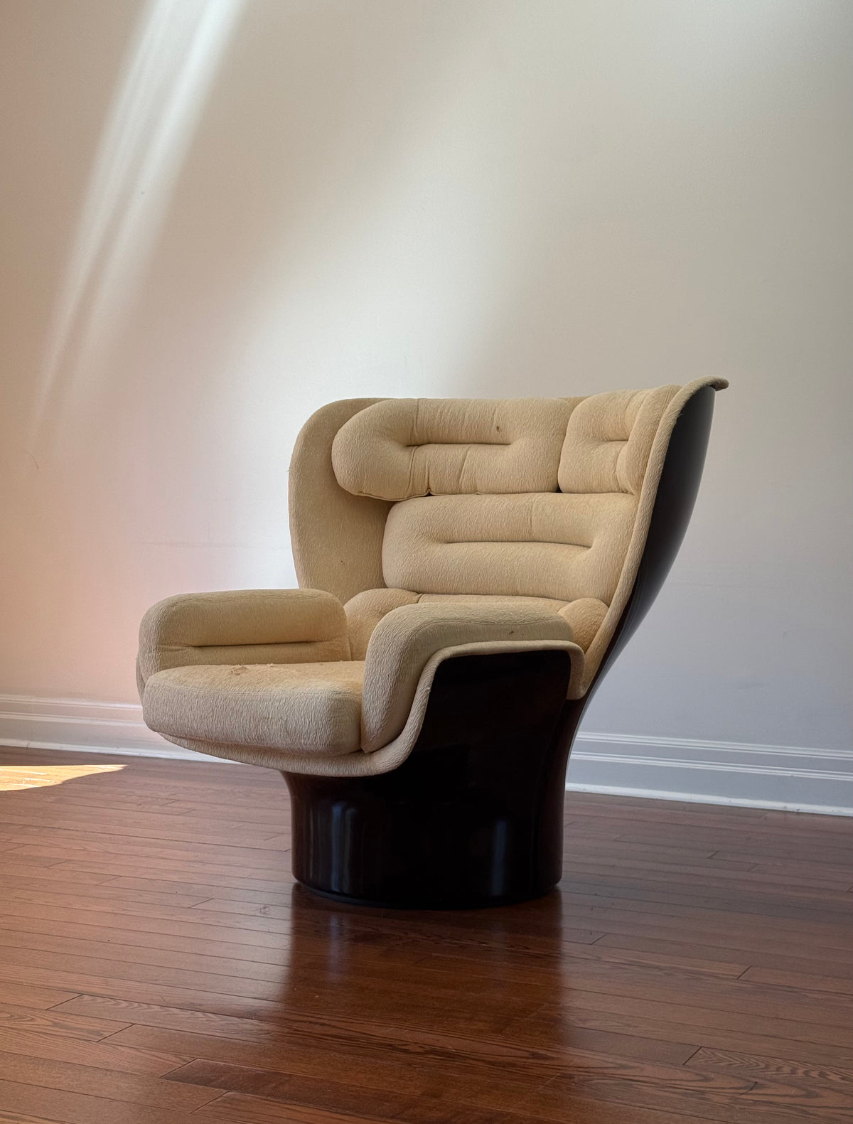 Elda Lounge Chairs by Joe Colombo for Comfort, 1960s [Price Includes Reupholstery]