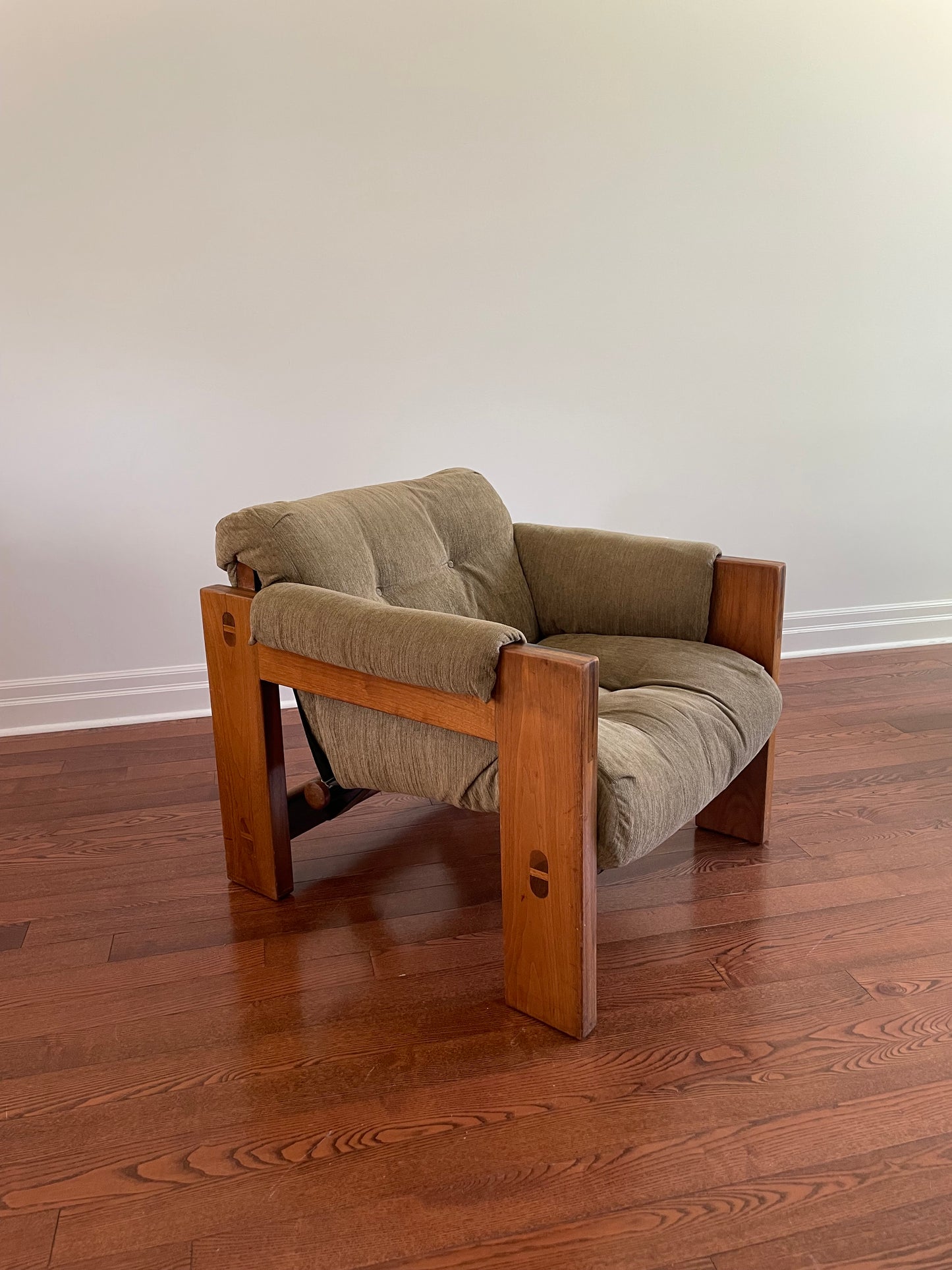 Walnut Sling Lounge Chair c/o Paul Arno, Habitat 67