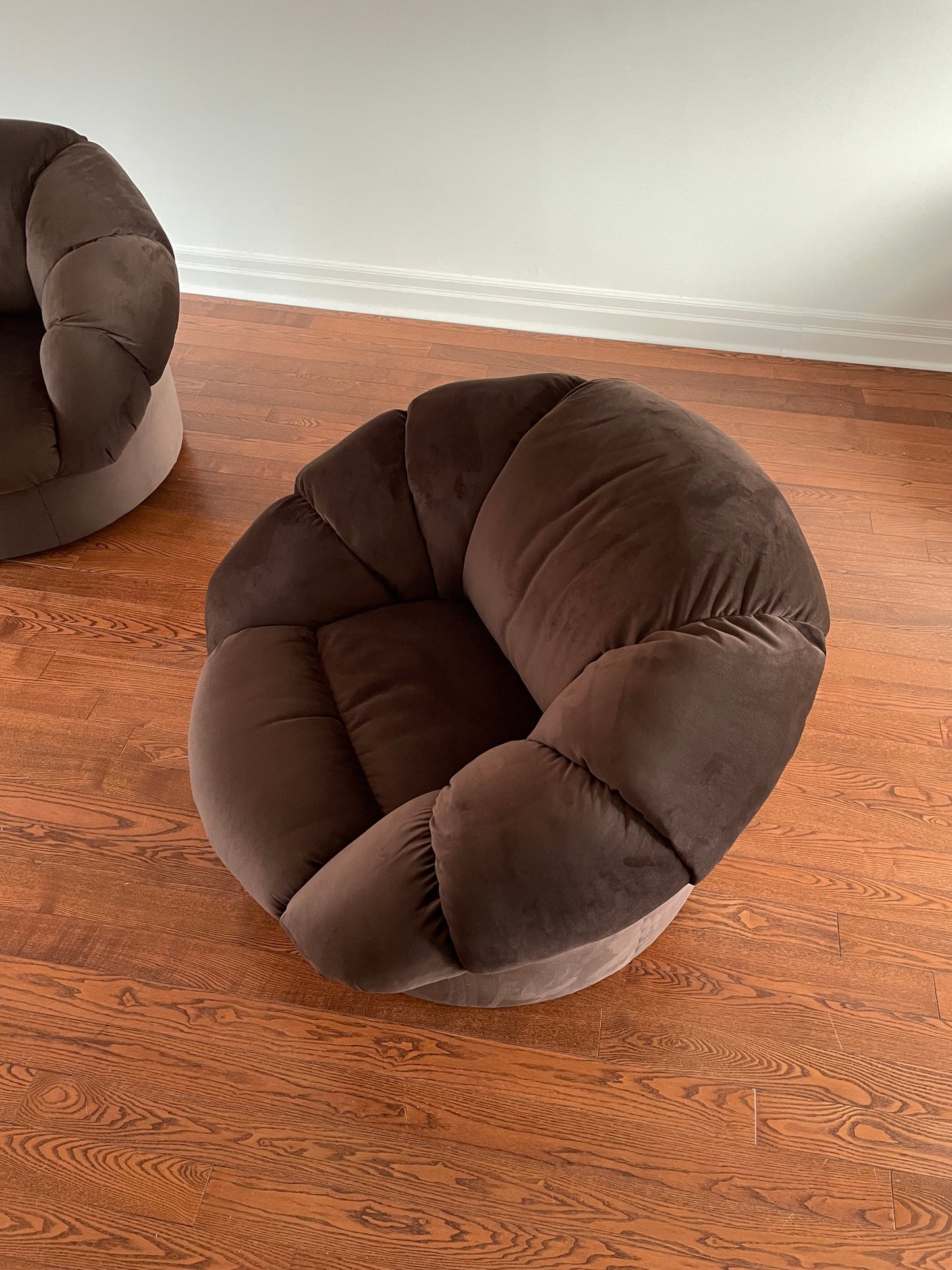 Swivel Pumpkin Chairs