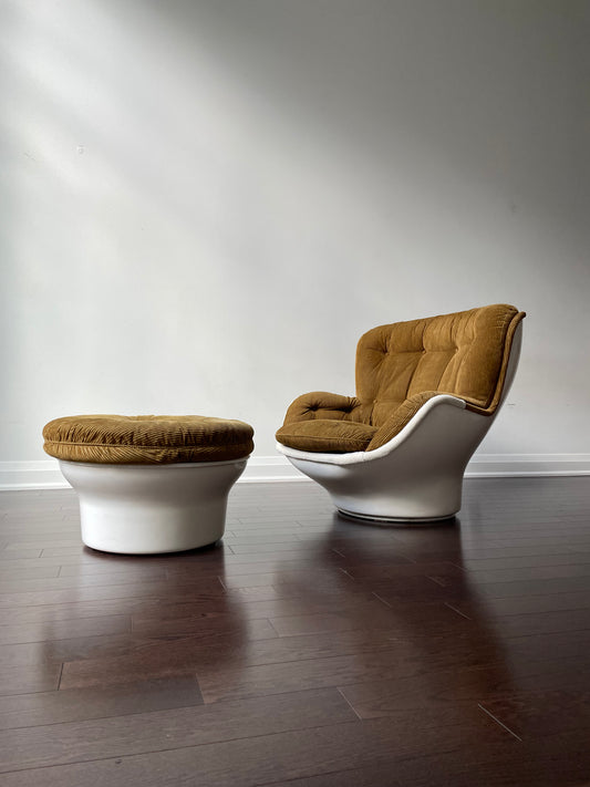 Airborne Karate Swivel Lounge Chair with Ottoman